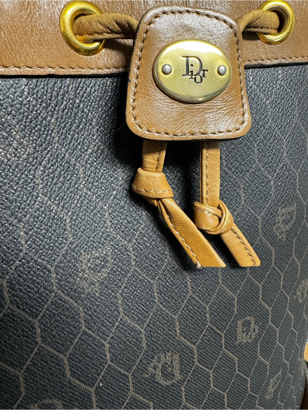DIOR Honeycomb Monogram PVC Bucket Shoulder Crossbody Bag Brown Tan w/ Pouch - Picture 4 of 17